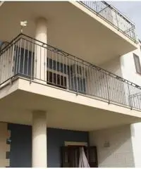 SIRACUSA, PIZZUTA, VENDESI VILLA NUOVA COSTRUZIONE CON GIARDINO