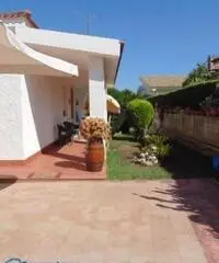 Vendita Villa in Viale dei Lidi