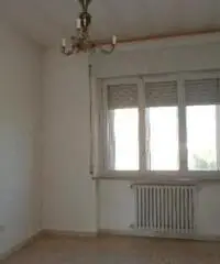 Centro città: Vendita Cinque locali in Via Girolamo Crescentini