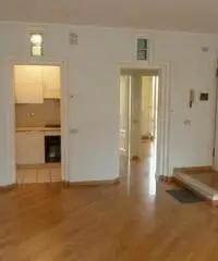 Centro città: Vendita Trilocale in Via Mammolabella