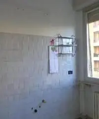 Centro città: Vendita Trilocale in Via della Robbia Luca