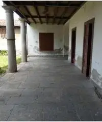 Cocquio Trevisago appartamento 5 locali