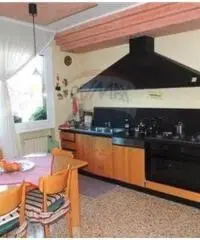 Vendita Casa indipendente in Viale dei Ciliegi