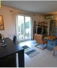 Vendita Casa indipendente in Via X giugno, 8