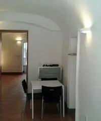 BILOCALE IN CENTRO V.ZE ATENEO € 450 COMPRESO CONDOMINIO