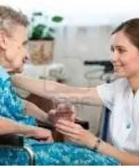 SIGNORA PERUVIANA IN REGOLA SERIA, REFERENZIATA,AFFIDABILE, CON ANNI