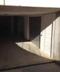 Affitto Magazzino in Via Frosinone, 4