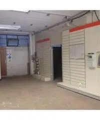 Affitto Magazzino in Via Trilussa