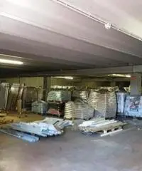 Affitto Magazzino in Via degli Scaloni