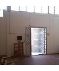 Bagni Di Tivoli: Affitto Capannone in Via del Barco