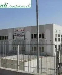 Bagni Di Tivoli: Affitto Magazzino da 1326mq