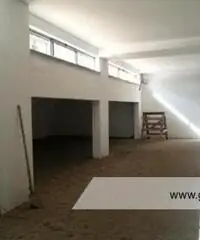 Centro -  Magazzino 6 locali € 150.000 MT601