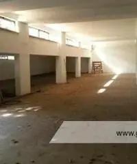 Centro -  Magazzino 6 locali € 150.000 MT601
