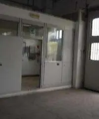 Guidonia: Affitto Capannone in Via Nazionale Tiburtina