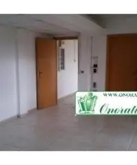 Guidonia: Vendita Capannone in Via Nazionale Tiburtina