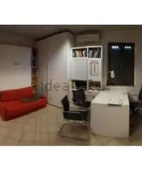 Isola Sacra: Vendita Capannone in via Rombon