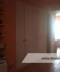 LADISPOLI -  Magazzino 300 mq indipendente..