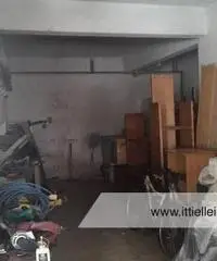 LADISPOLI -  Magazzino 300 mq indipendente..