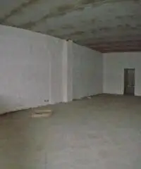 Nuova Florida: Affitto Magazzino in Largo Milano