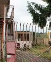 Pian Di Gerri: Vendita Capannone in Via Appia Sud, 3 angolo Via Caranella