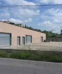 Santa Lucia: Vendita Capannone in via monte bianco 22