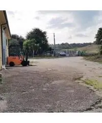 Valcanneto: Affitto Capannone in Via Fontanile della Regina