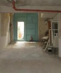 10 A062 Bagheria magazzino 450 mq