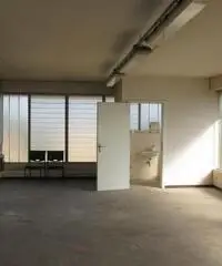 Capannone / Fondo in vendita a Parma, Parma Frazioni - Delegazioni