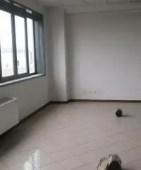 Affitto Capannone in Via Roma