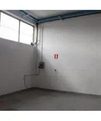 Capannone industriale in vendita a Cascina 300 mq  Rif: 462224