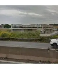 Vendita Capannone in Via Pontina