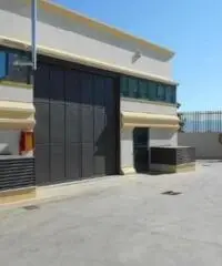 Vendita Capannone in via della produzione  15