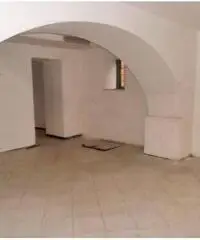 Vendita Magazzino in Via Agillina