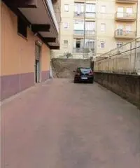 Vendita Magazzino in Via Mario Colacchi