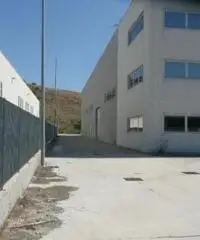 Vendita Capannone da 2240mq