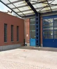 affitto capannone mq 250 collegno via de Amicis zona Fermi