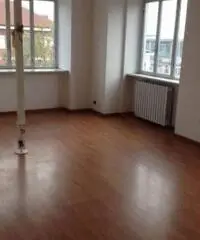 Capannone in Affitto a Bruino