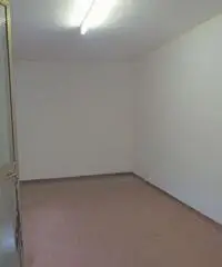 deposito magazzino Via F.Dormisch 111-16