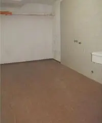 deposito magazzino Via F.Dormisch 111-16