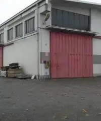 Rif: DG006 - Capannone commerciale in zona di forte passaggio