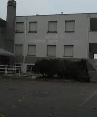 Rif: DG006 - Capannone commerciale in zona di forte passaggio