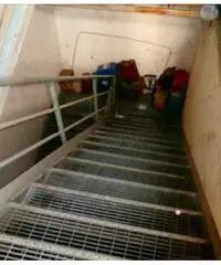 Vendita laboratorio mq. 50 - Zona Fellette