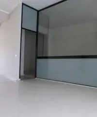 Affitto Magazzino in Via del commercio, 23