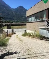 Vendita Capannone in Località Grand Chemin, 55