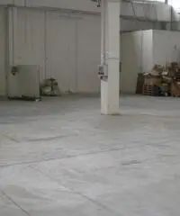 Capannone / Fondo in affitto a Monte San Pietro