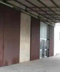 Capannone / Fondo in vendita a Monte San Pietro