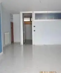 Vendita Magazzino in Via Cavalieri Di Vittorio Veneto, 1