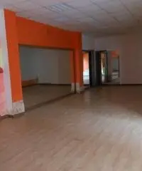 affittasi o vendesi deposito sant' agata li battiati centro