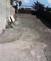 Deposito 550 mq con terreno mq 700