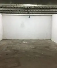 Vendita Magazzino in Via Modena